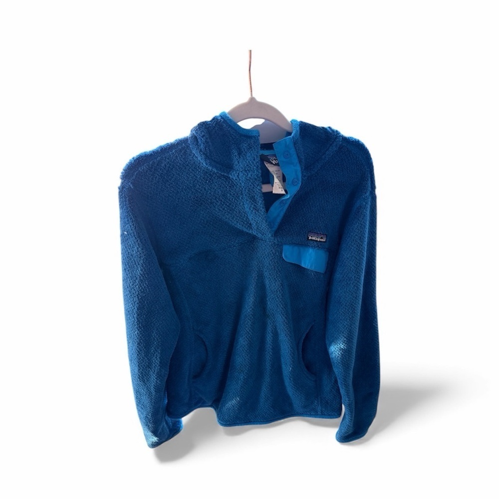 EUC Patagonia Better Sweater with Hood in a beautiful blue color. Size Medium.